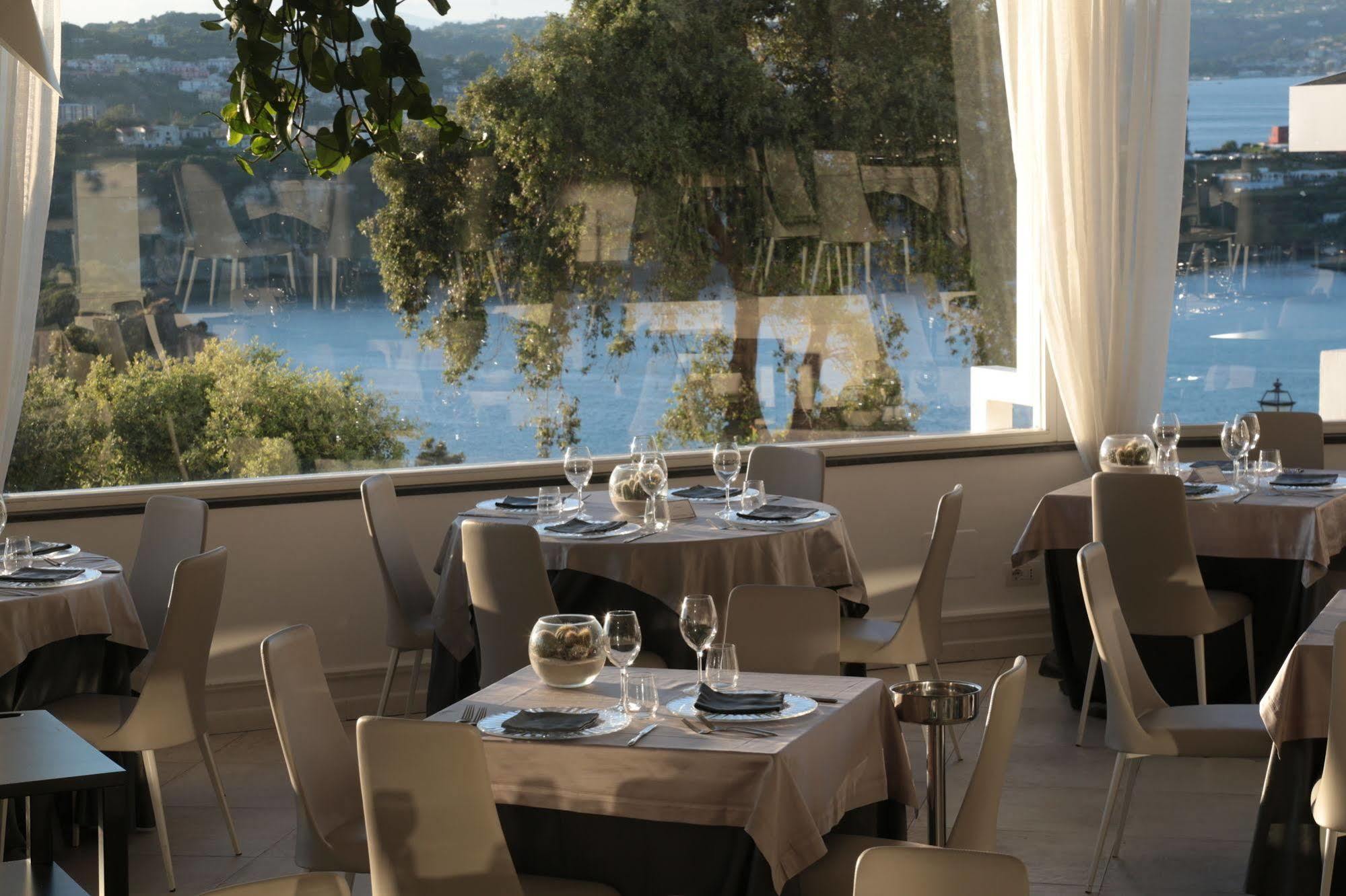 Cala Moresca Hotel 4*