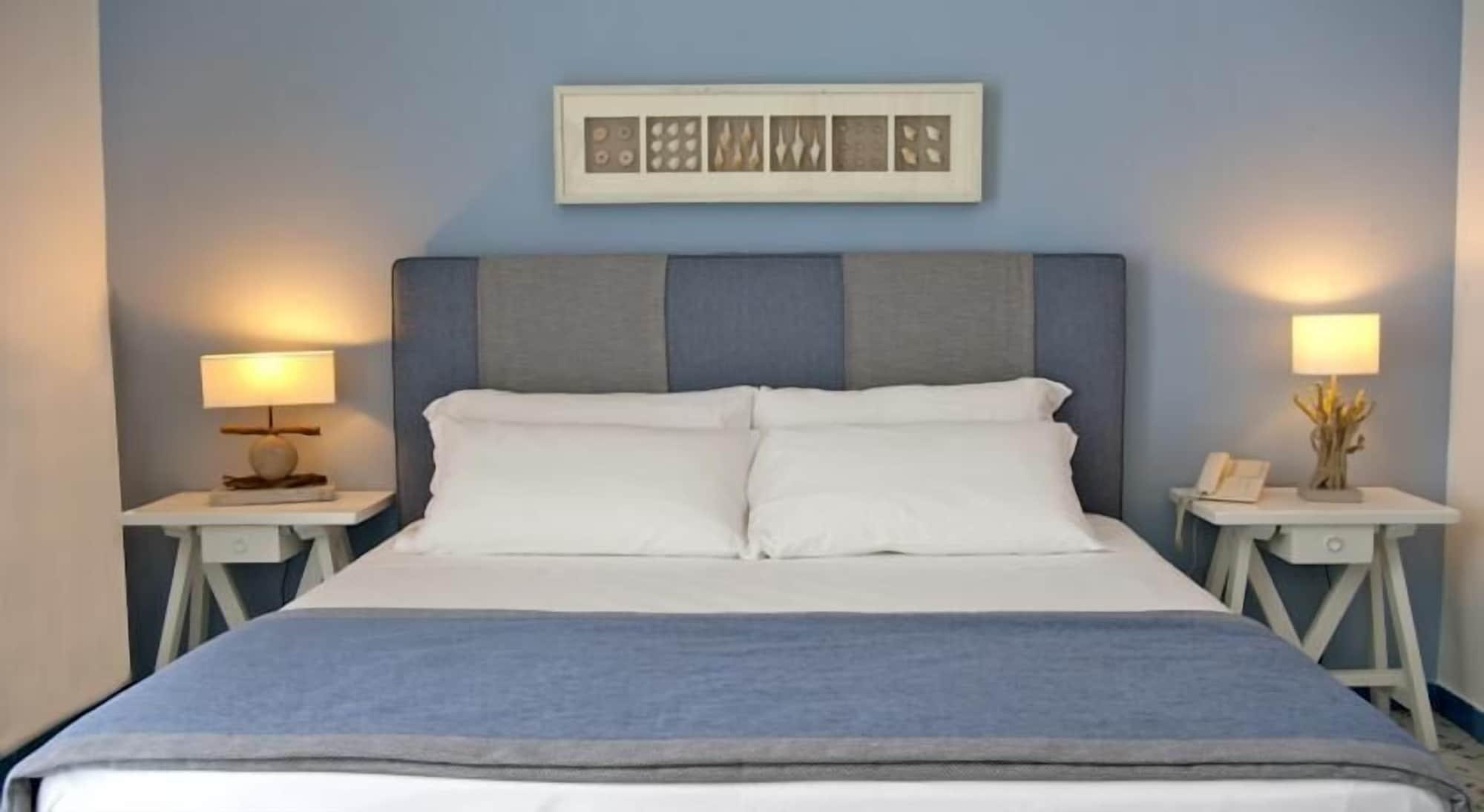 Cala Moresca Hotel 4*